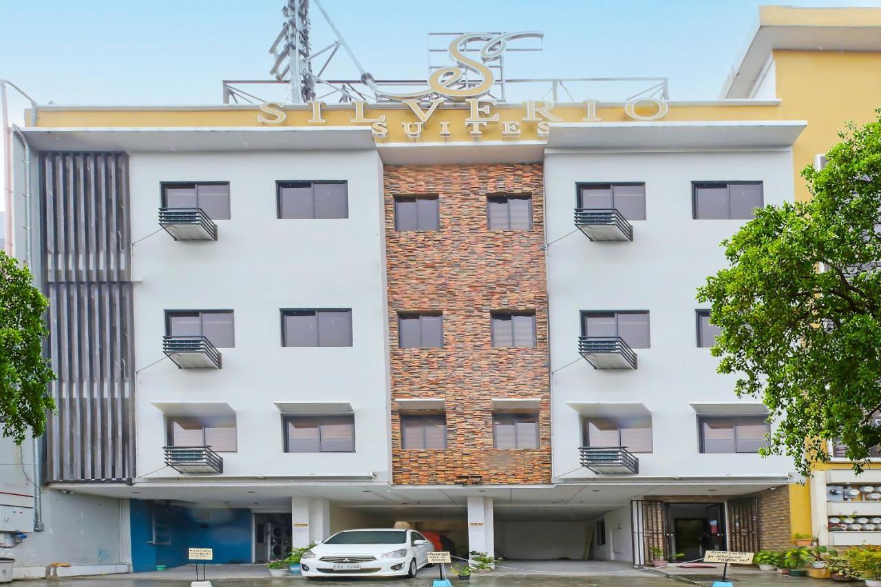 Oyo 896 Silverio Suites Manila Kültér fotó