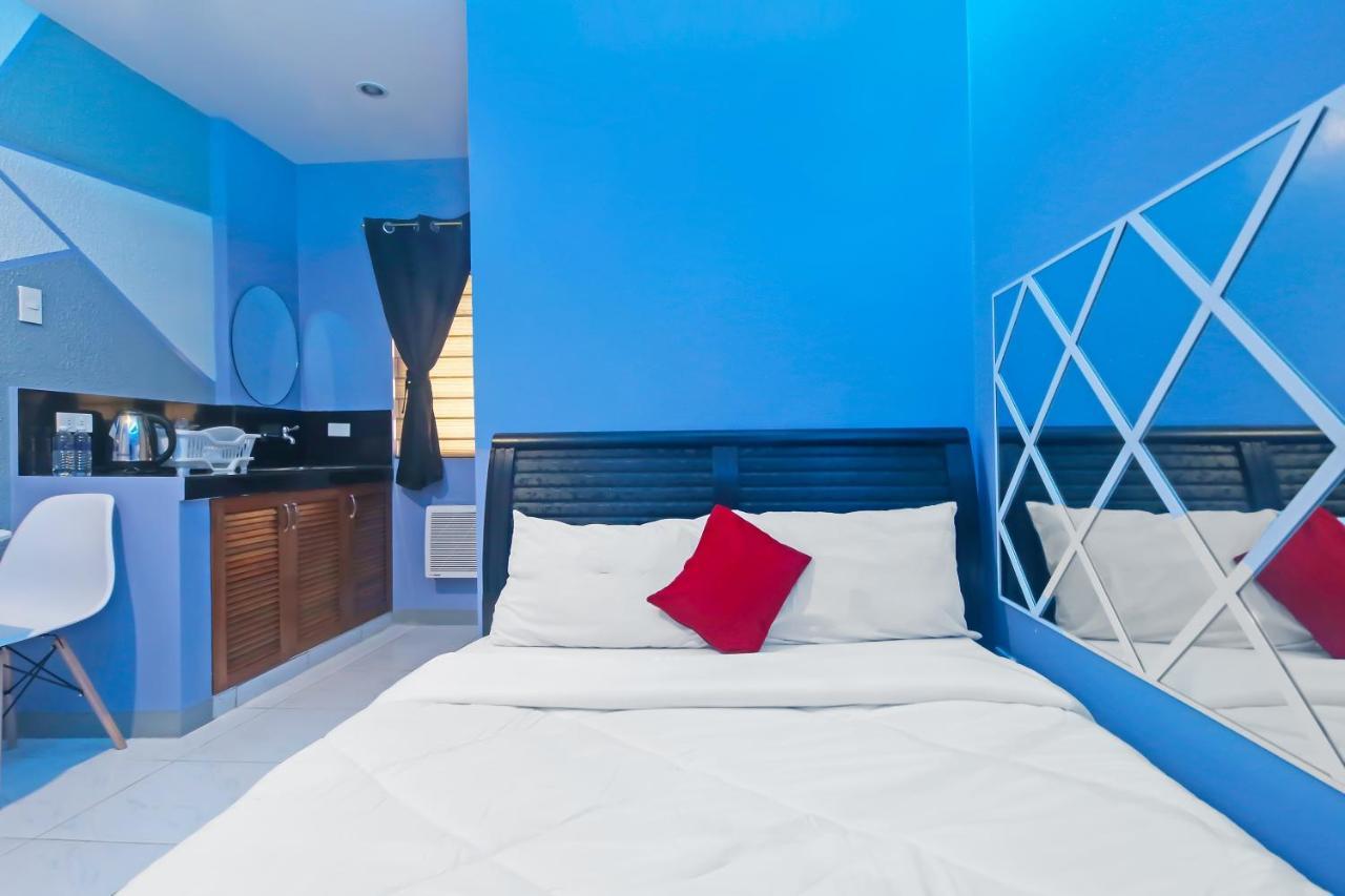 Oyo 896 Silverio Suites Manila Kültér fotó
