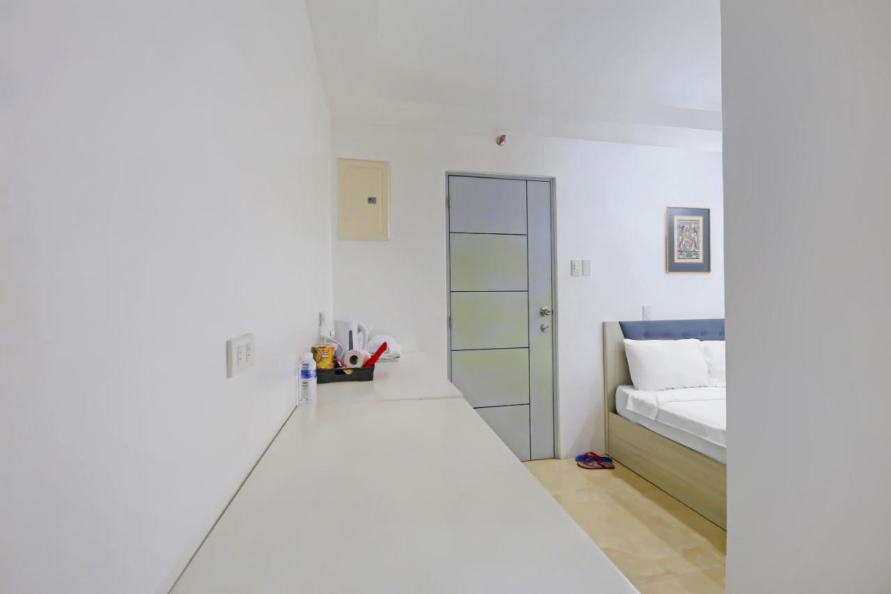 Oyo 896 Silverio Suites Manila Kültér fotó